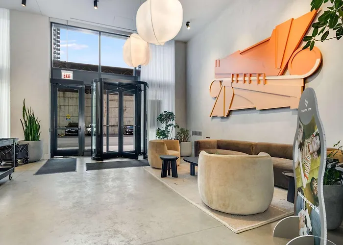 South Loop Rooftop With In And Out Parking 5 Apartment